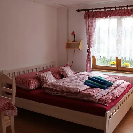 Pensionat Ubytovani U Toma Chlum u Trebone